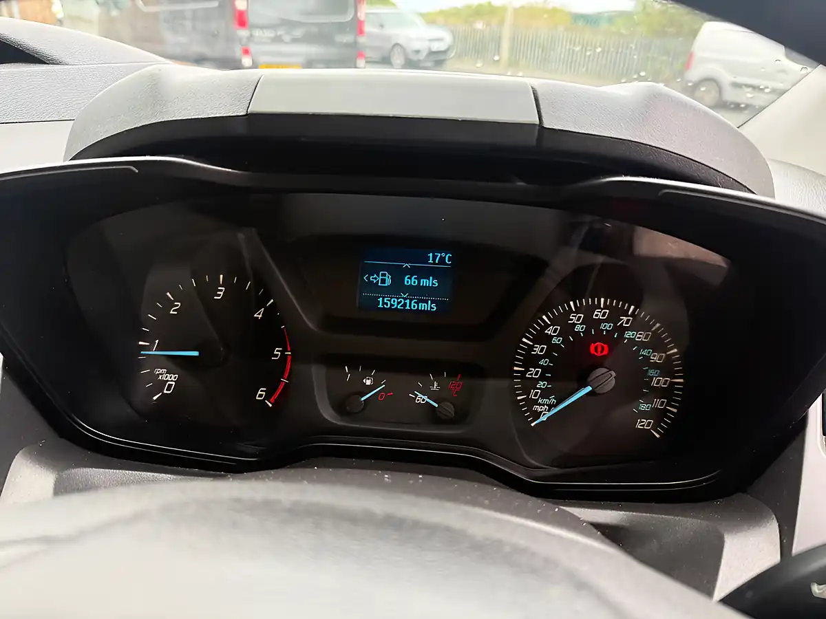 Used 2017 Ford Transit Custom 290 L1 H1 White - Interior and Exterior details 15