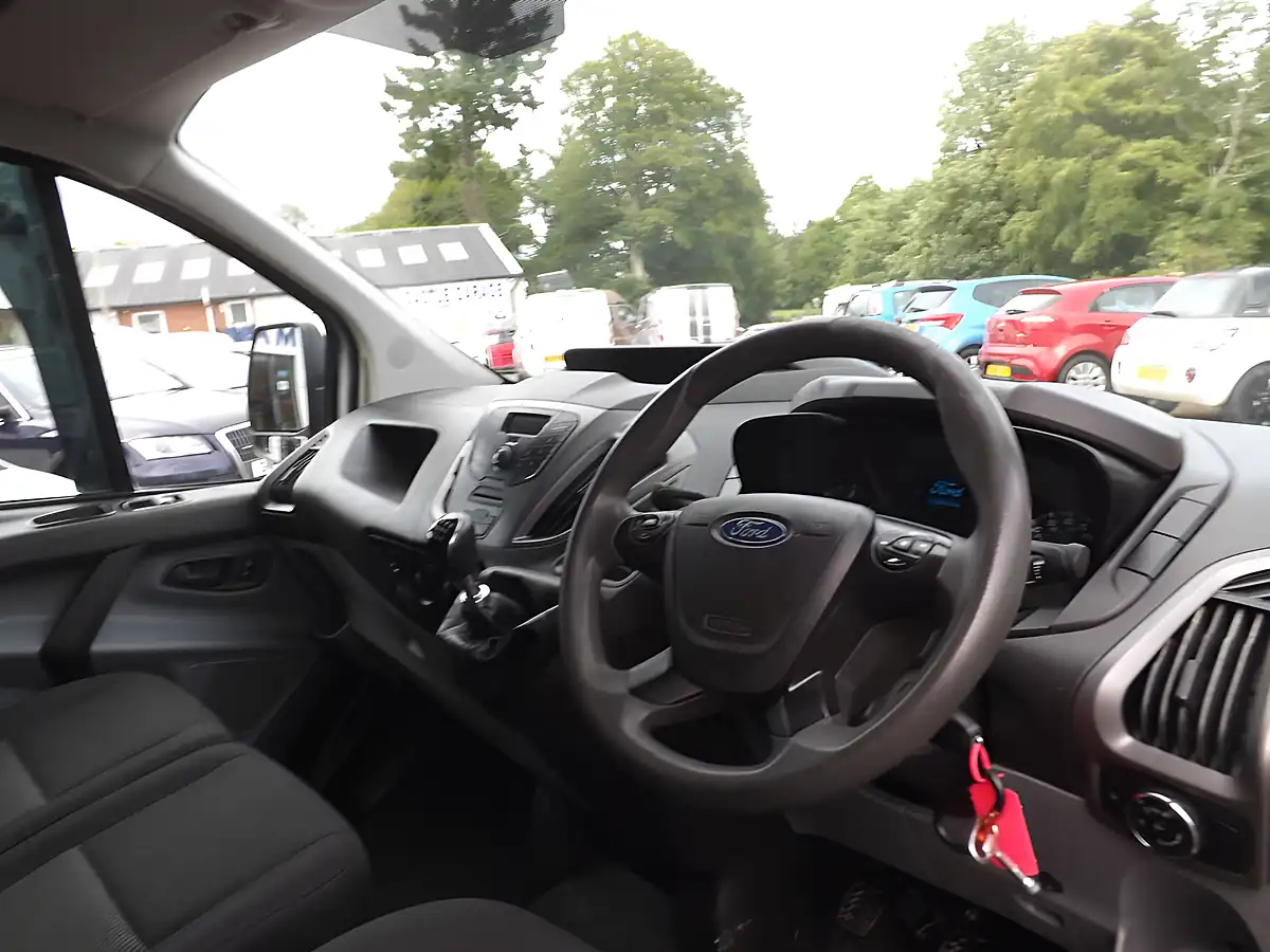 Used 2017 Ford Transit Custom 290 Panel Van White - Interior and Exterior details 11