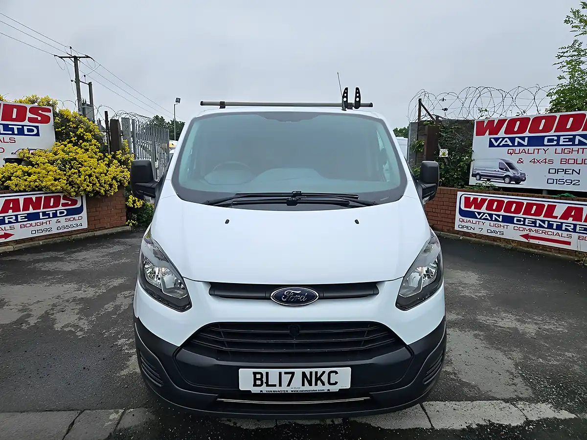 Used 2017 Ford Transit Custom 290 Swb White - Interior and Exterior details 3