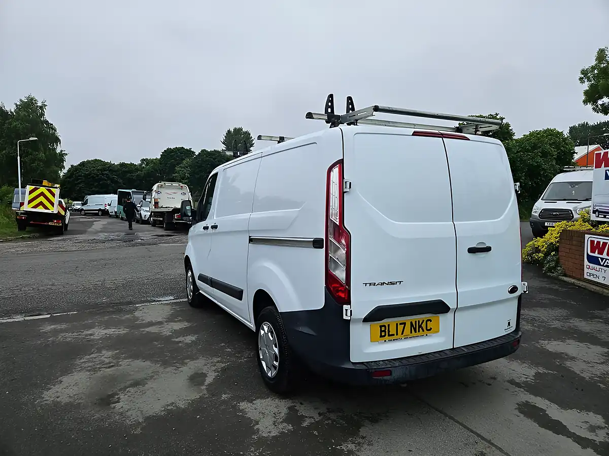 Used 2017 Ford Transit Custom 290 Swb White - Interior and Exterior details 6