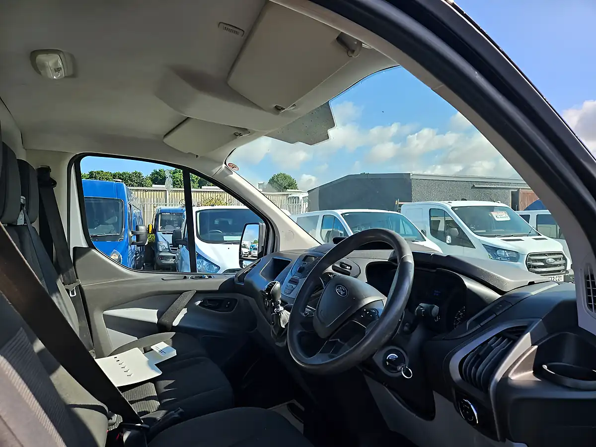 Used 2017 Ford Transit Custom 310 Panel Van L1 H1 White - Interior and Exterior details 11