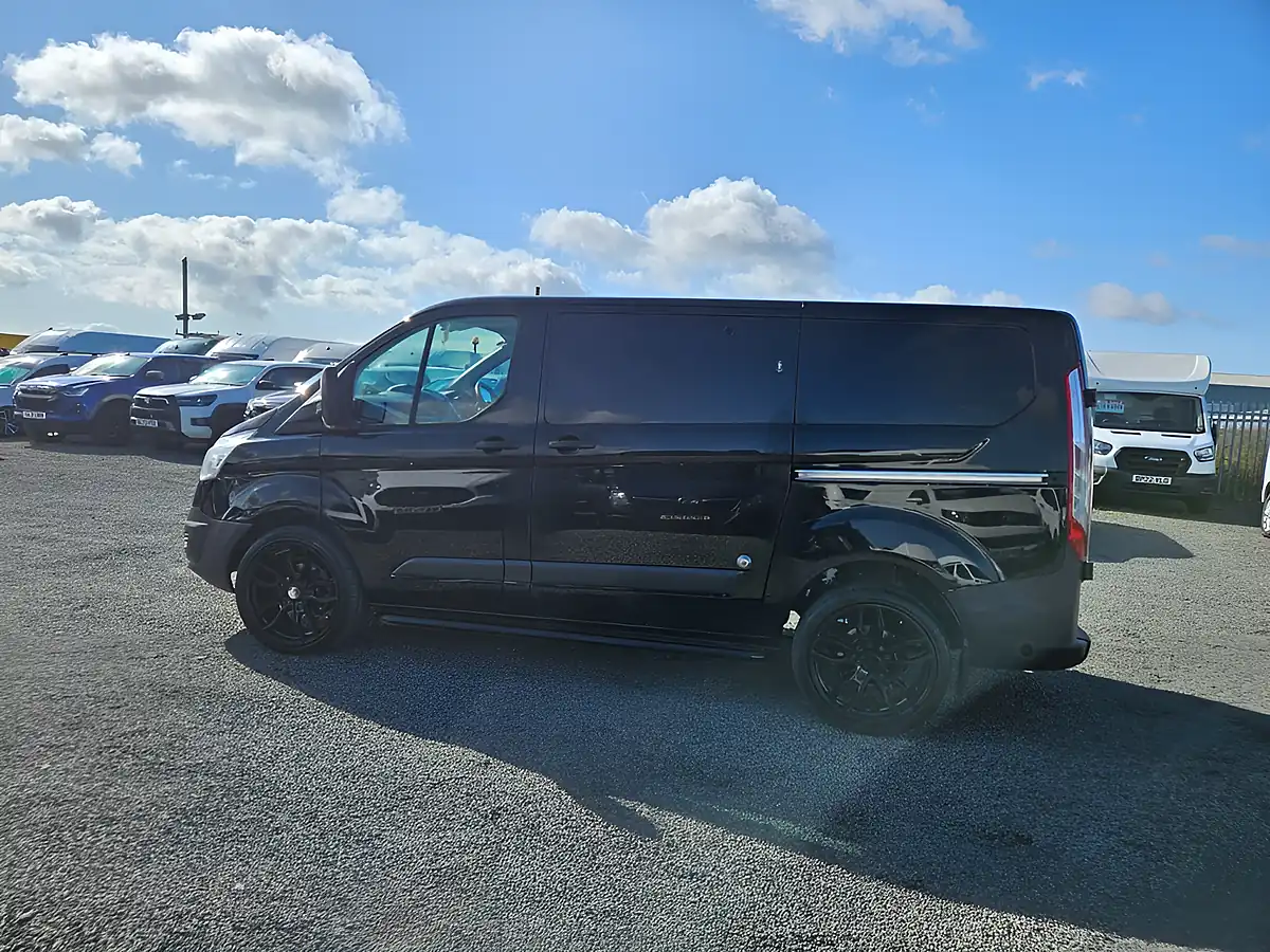 Used 2017 Ford Transit Custom 310 Panel Van L1 H1 White - Interior and Exterior details 5