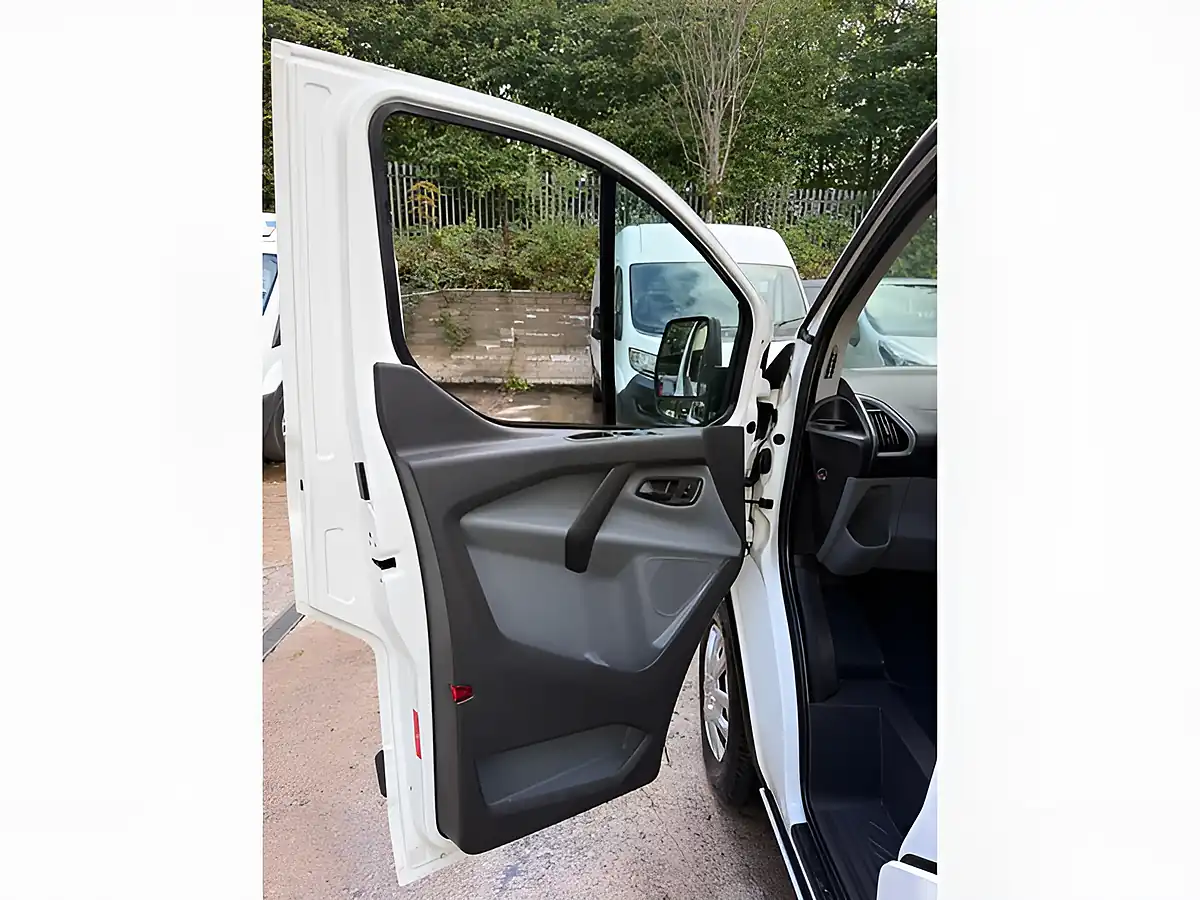 Used 2017 Ford Transit Custom 310 Panel Van L1 H1 White - Interior and Exterior details 18