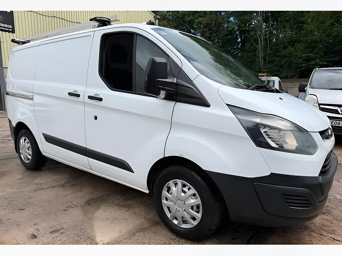 Used 2017 Ford Transit Custom 310 Panel Van L1 H1 White - Interior and Exterior details 4