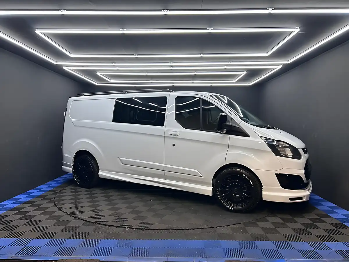 Used 2017 Ford Transit Custom Combi Van White - Interior and Exterior details 13
