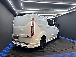 Used 2017 Ford Transit Custom Combi Van White - Interior and Exterior details 14