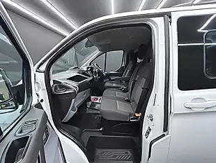 Used 2017 Ford Transit Custom Combi Van White - Interior and Exterior details 17