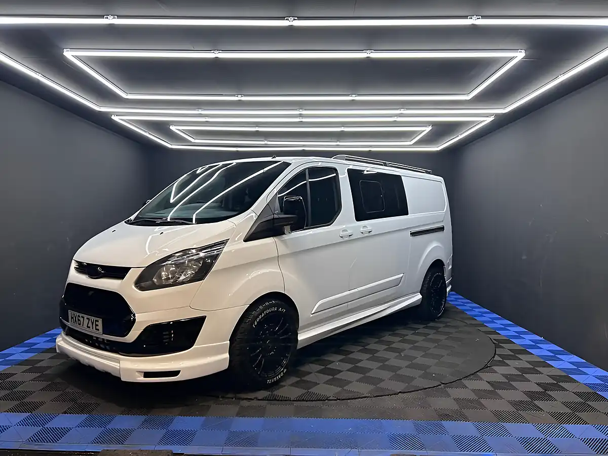 Used 2017 Ford Transit Custom Combi Van White - Interior and Exterior details 6