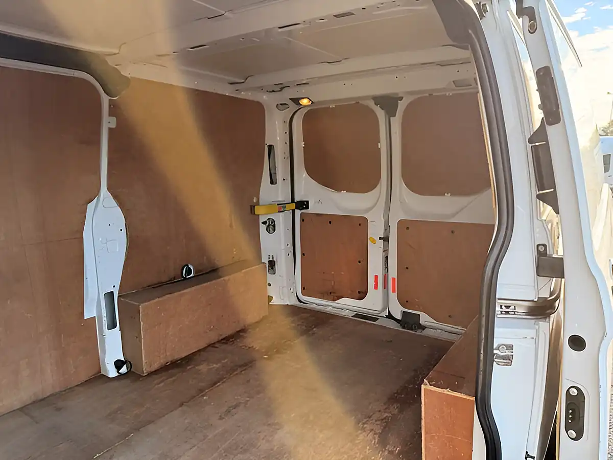 Used 2017 Ford Transit Custom L1 H1 Swb White - Interior and Exterior details 10