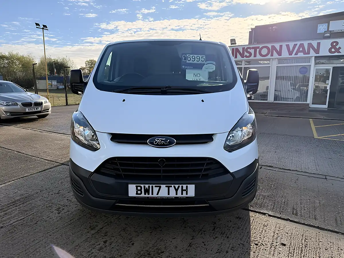 Used 2017 Ford Transit Custom L1 H1 Swb White - Interior and Exterior details 12