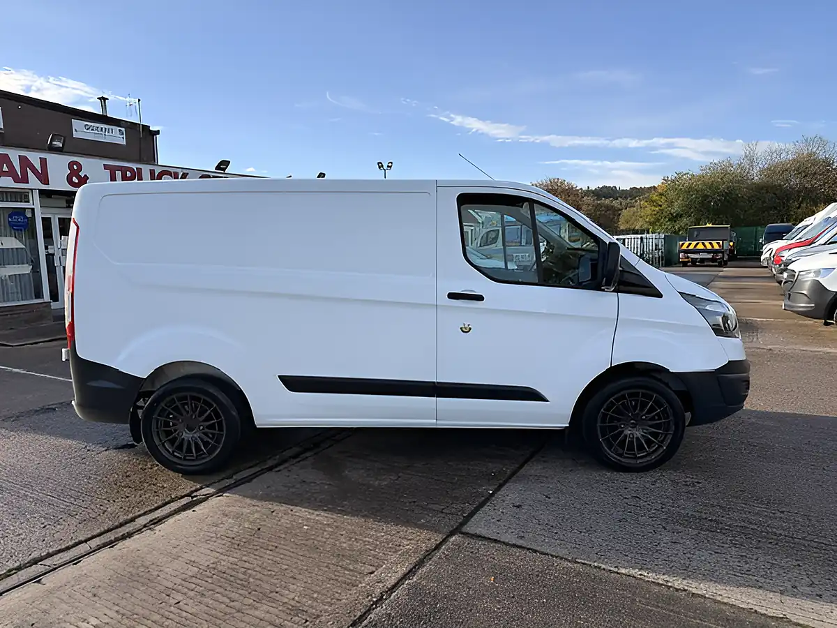 Used 2017 Ford Transit Custom L1 H1 Swb White - Interior and Exterior details 2