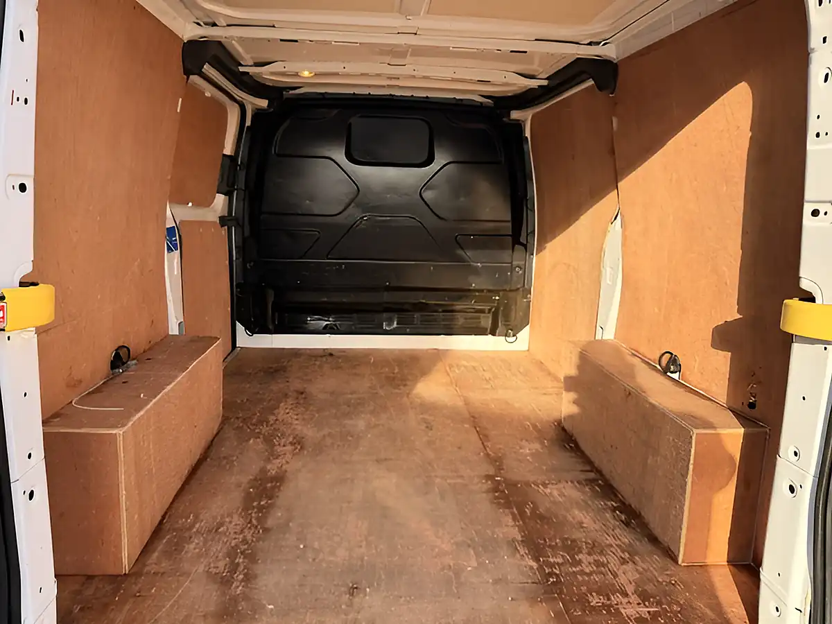 Used 2017 Ford Transit Custom L1 H1 Swb White - Interior and Exterior details 6