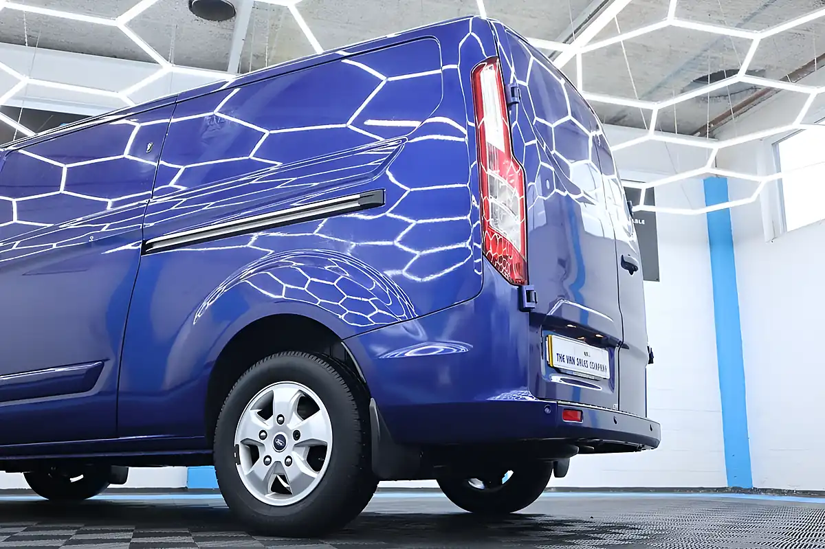 Used 2017 Ford Transit Custom Limited Blue - Interior and Exterior details 10