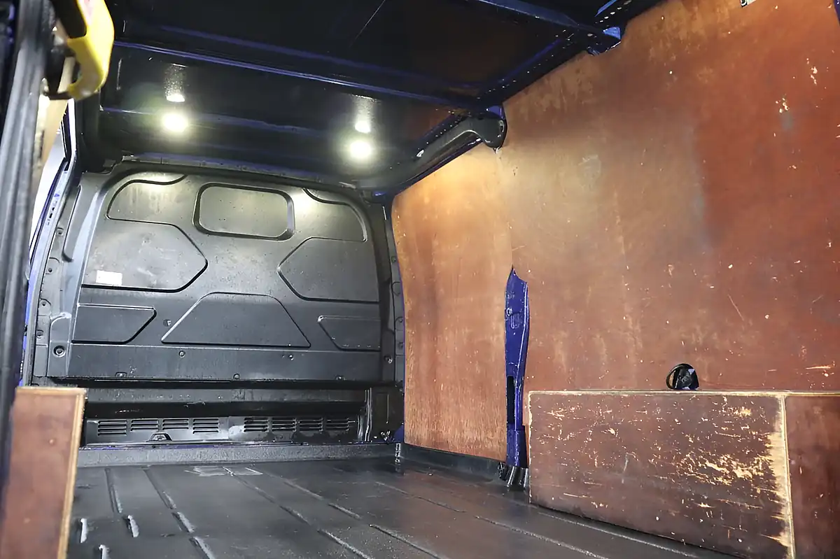 Used 2017 Ford Transit Custom Limited Blue - Interior and Exterior details 12