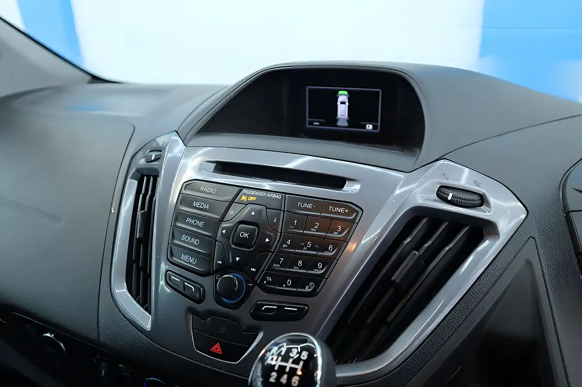 Used 2017 Ford Transit Custom Limited Blue - Interior and Exterior details 17