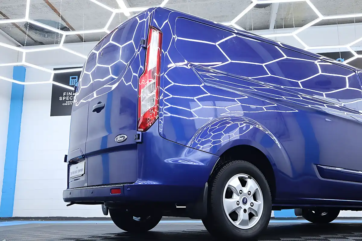 Used 2017 Ford Transit Custom Limited Blue - Interior and Exterior details 9