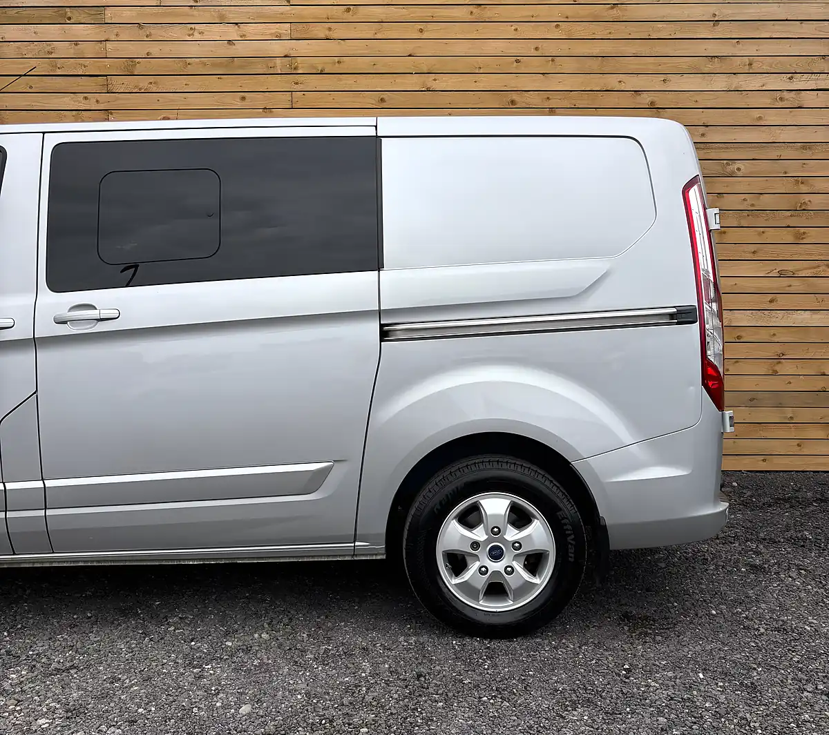 Used 2017 Ford Transit Custom Limited Crew Van Silver - Interior and Exterior details 10