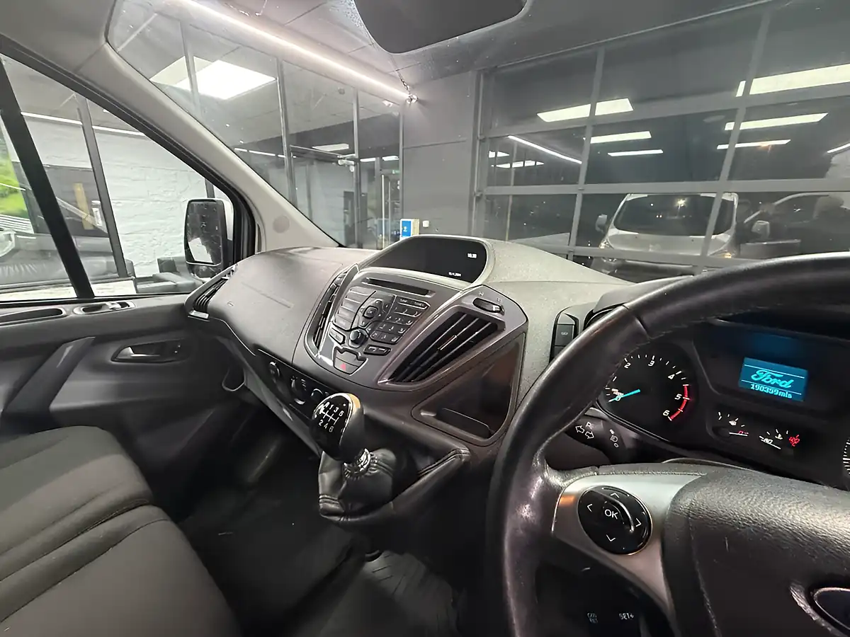 Used 2017 Ford Transit Custom Limited Moondust Silver - Interior and Exterior details 18
