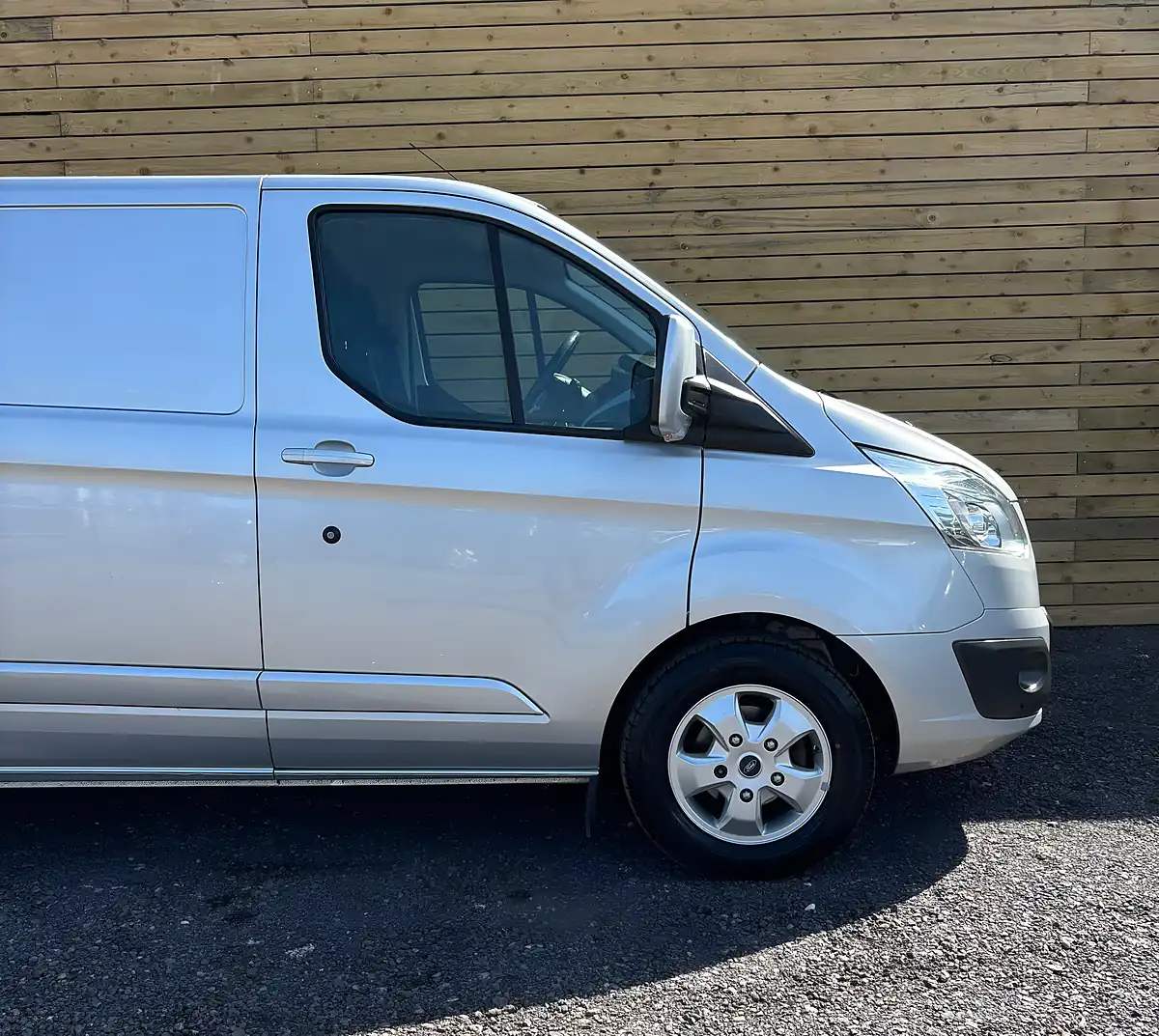 Used 2017 Ford Transit Custom Limited Silver - Interior and Exterior details 3