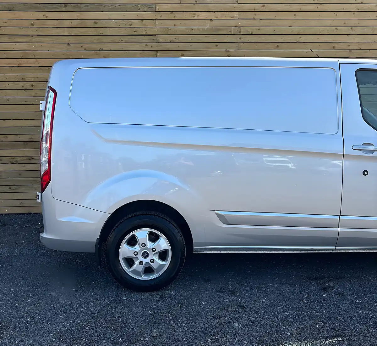 Used 2017 Ford Transit Custom Limited Silver - Interior and Exterior details 4
