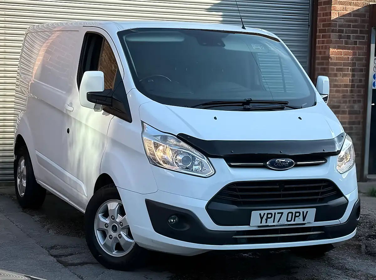 Used 2017 Ford Transit Custom Limited White - Front View