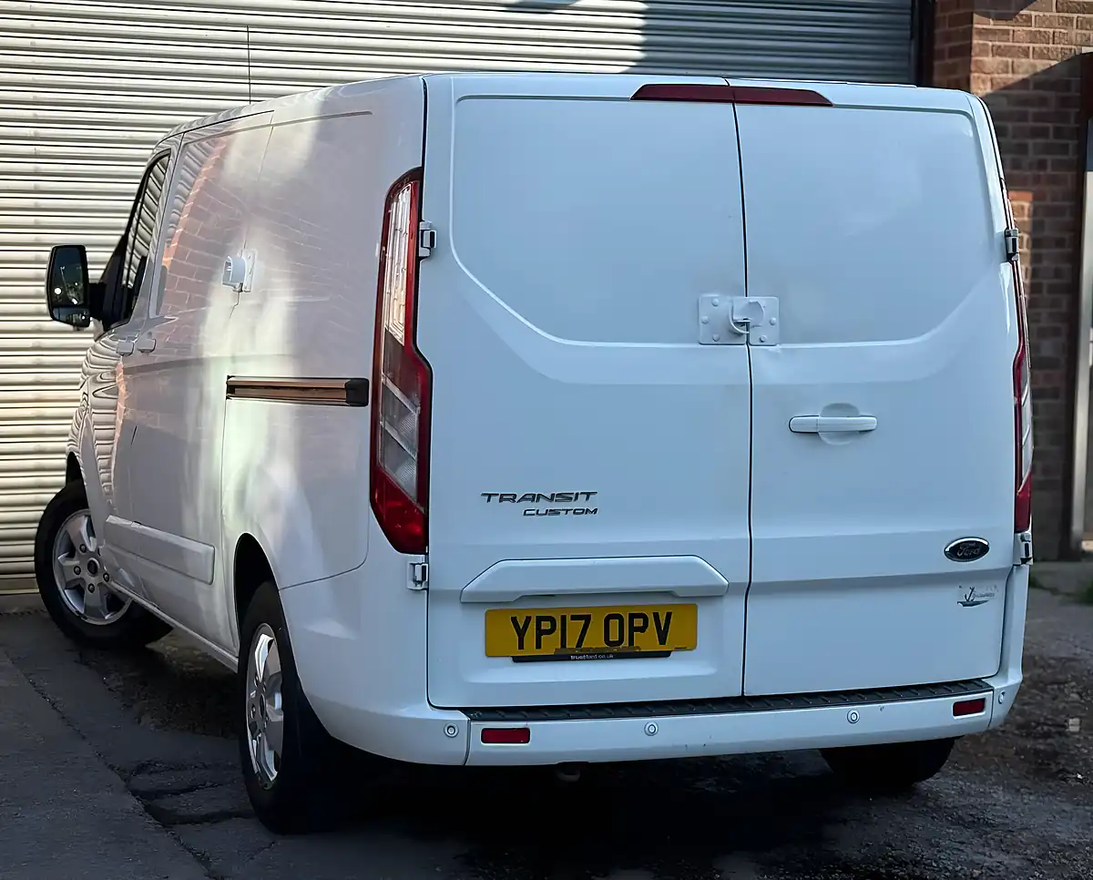 Used 2017 Ford Transit Custom Limited White - Interior and Exterior details 17