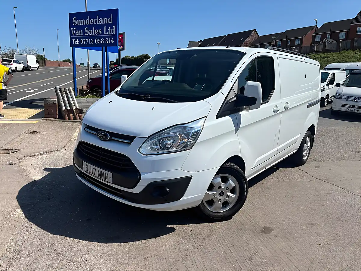 Used 2017 Ford Transit Custom Limited White - Front View