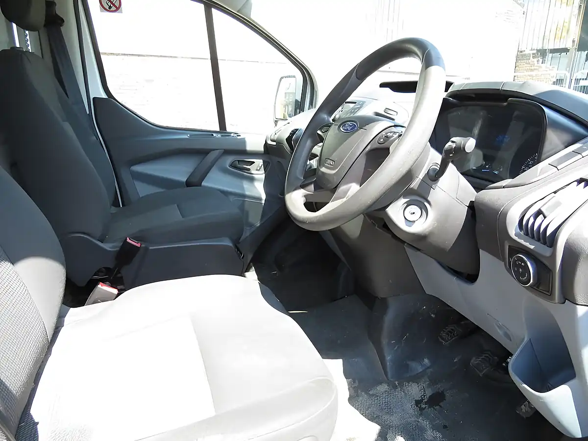 Used 2017 Ford Transit Custom Panel Van L1 H1 White - Interior and Exterior details 3
