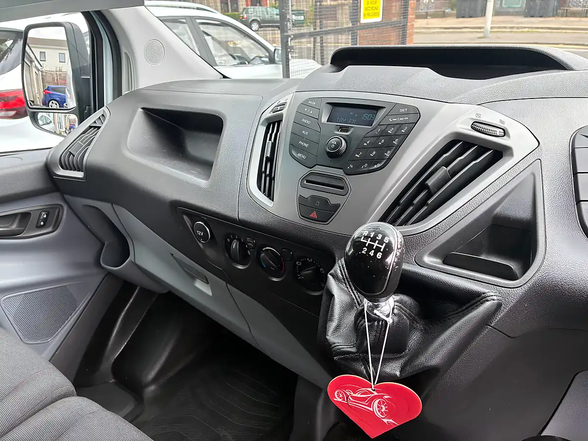 Used 2017 Ford Transit Custom Panel Van L1 H1 White - Interior and Exterior details 12
