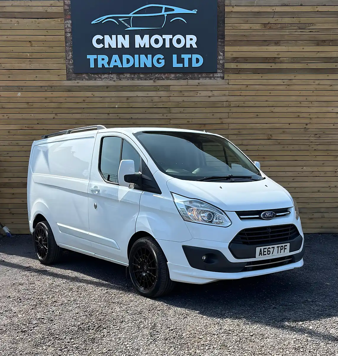 Used 2017 Ford Transit Custom Trend White - Front View