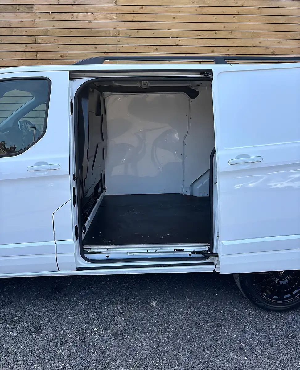 Used 2017 Ford Transit Custom Trend White - Interior and Exterior details 19