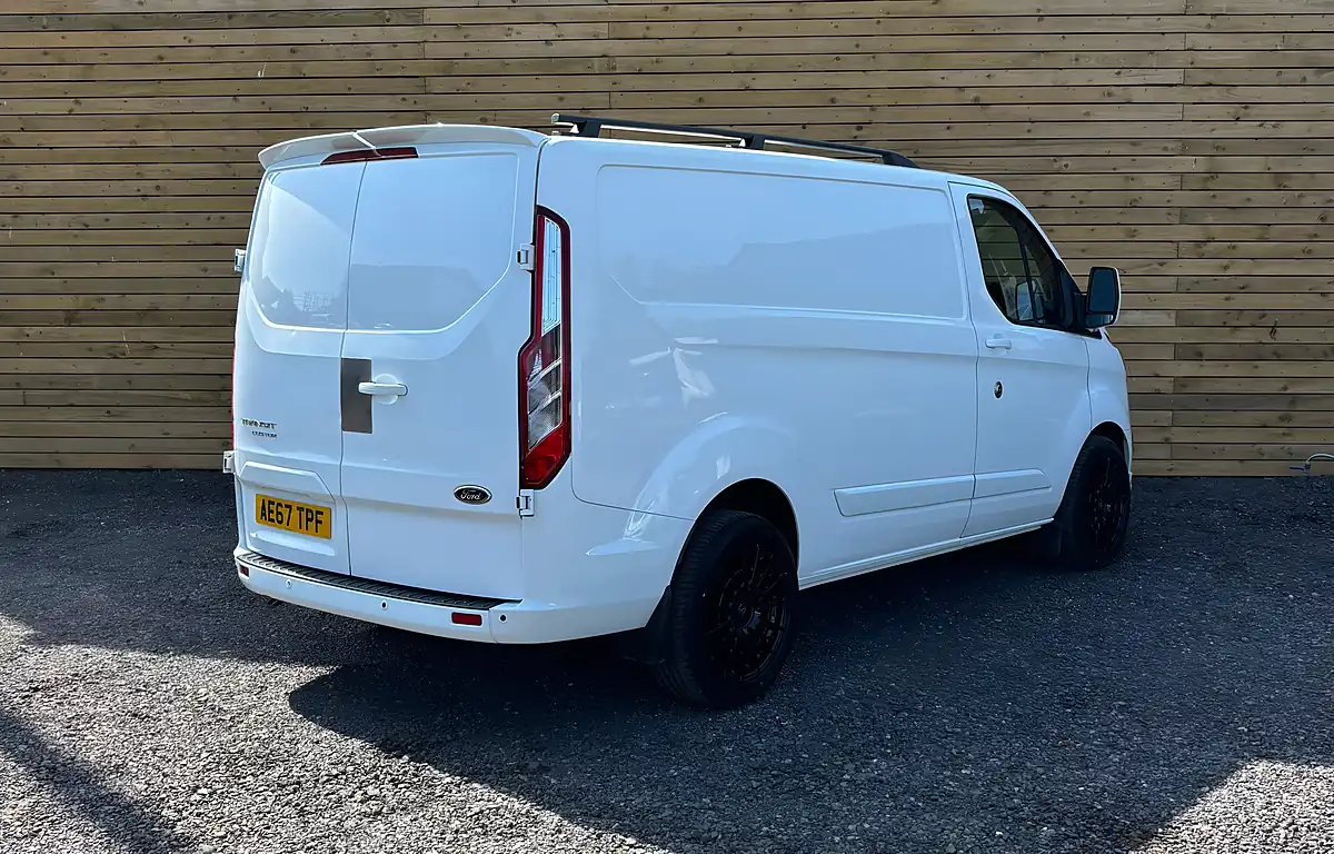 Used 2017 Ford Transit Custom Trend White - Interior and Exterior details 7
