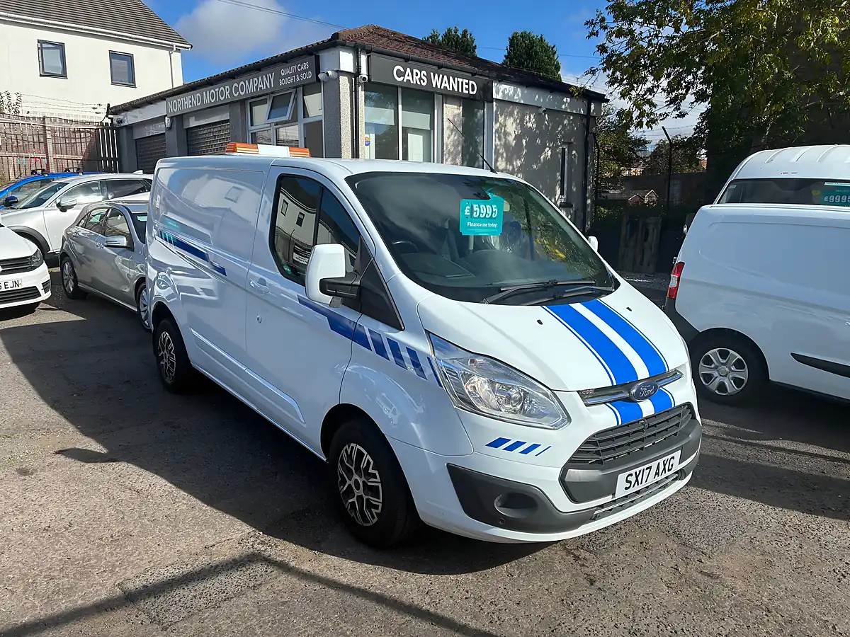 Used 2017 Ford Transit Custom Trend White - Front View