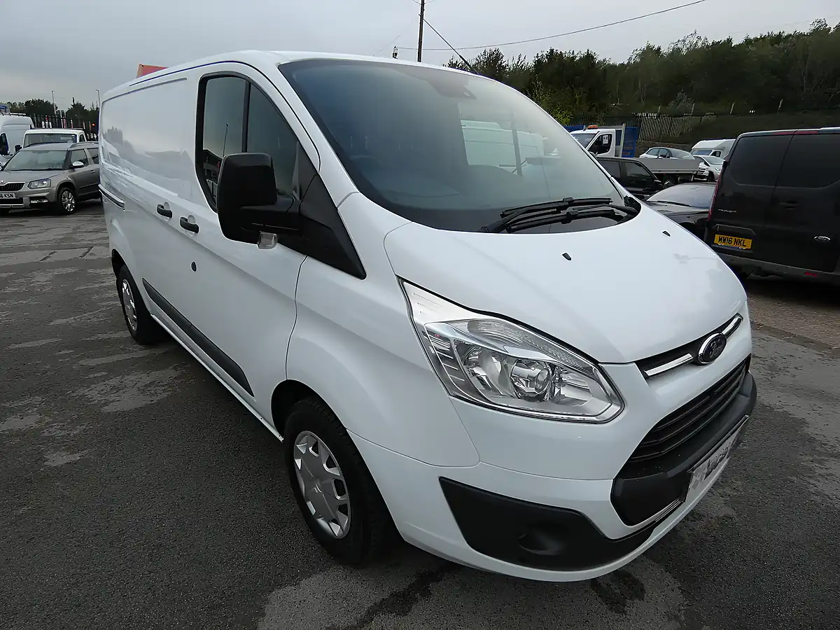 Used 2017 Ford Transit Custom Trend White - Interior and Exterior details 11