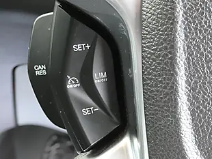 Used 2017 Ford Transit Custom Trend White - Interior and Exterior details 17