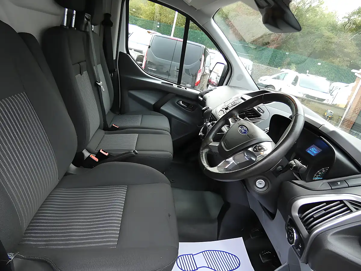 Used 2017 Ford Transit Custom Trend White - Interior and Exterior details 2