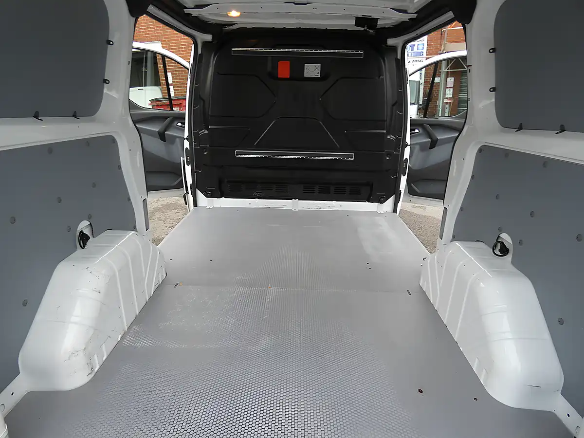 Used 2017 Ford Transit Custom Trend White - Interior and Exterior details 3