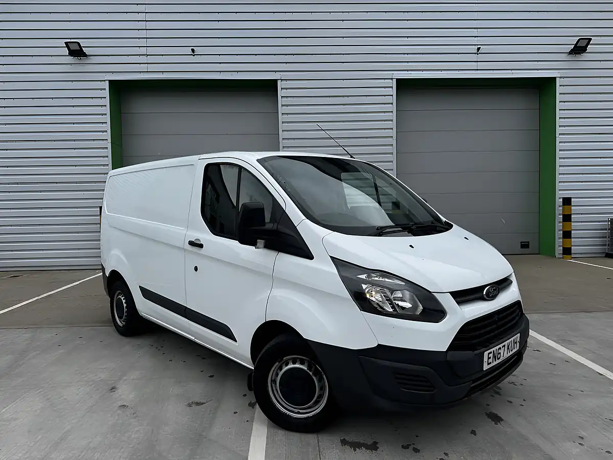 Used 2017 Ford Transit Custom White - Front View