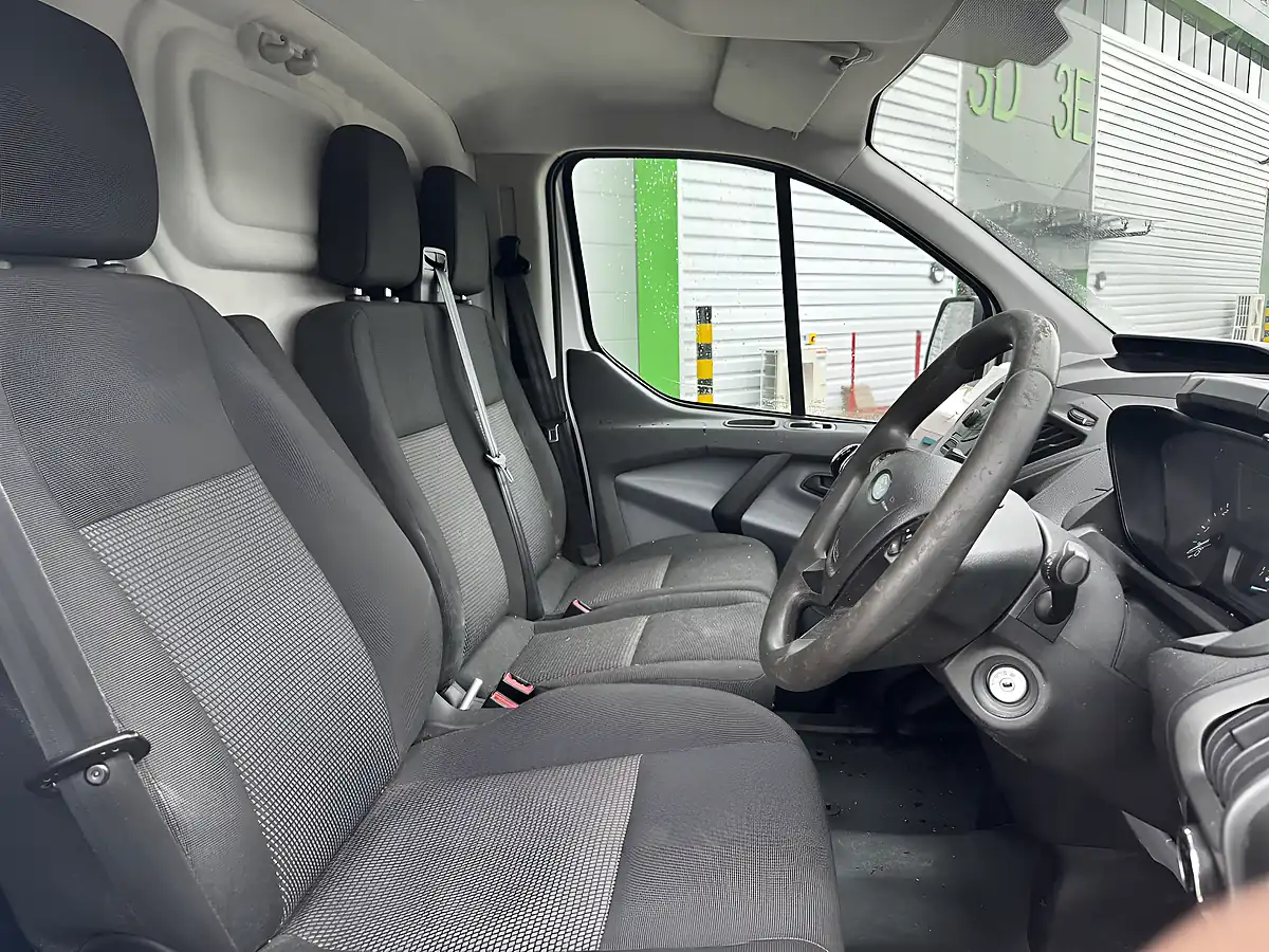 Used 2017 Ford Transit Custom White - Interior and Exterior details 12