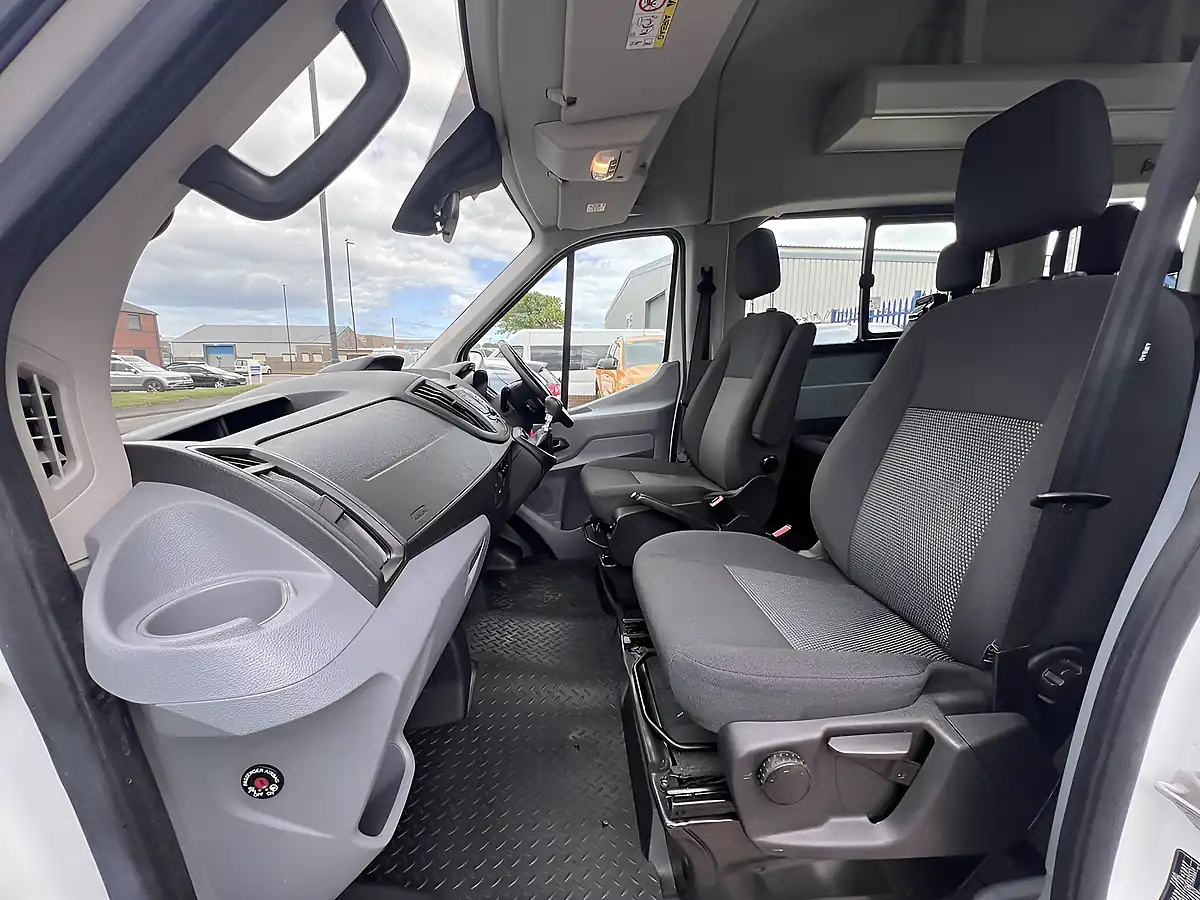 Used 2017 Ford Transit Trend Hdt White - Interior and Exterior details 14
