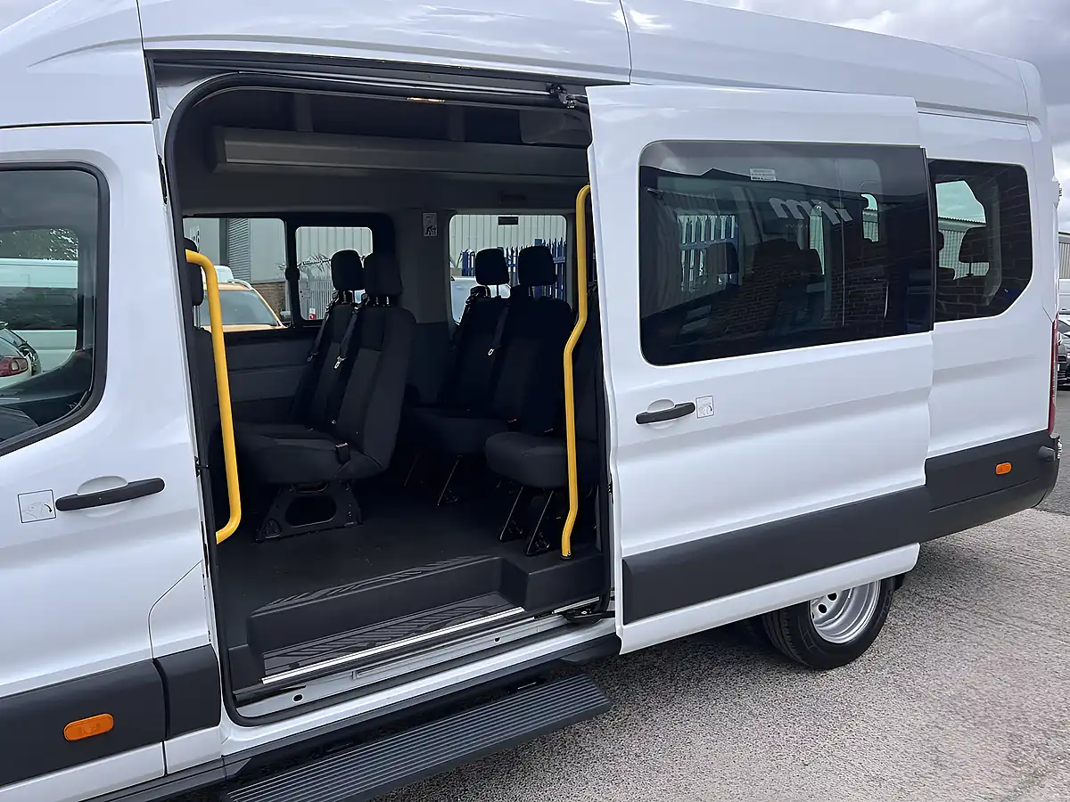 Used 2017 Ford Transit Trend Hdt White - Interior and Exterior details 4