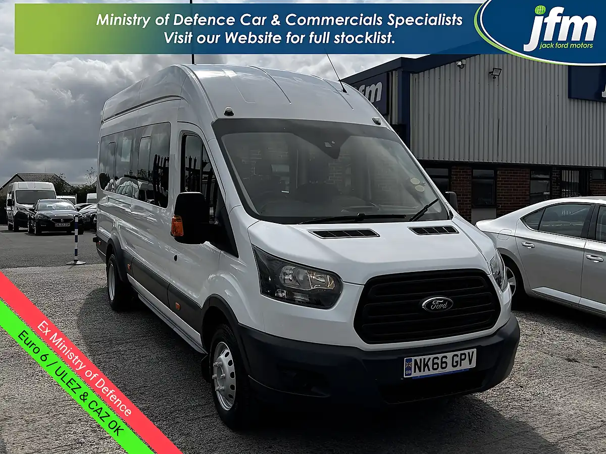 Used 2017 Ford Transit Trend White - Front View
