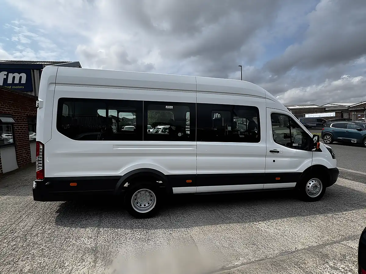 Used 2017 Ford Transit Trend White - Interior and Exterior details 6