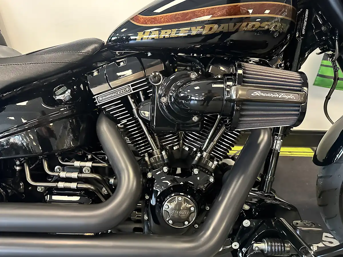 Used 2017 Harley-Davidson Cvo Fxsbe Breakout Breakout Black - Interior and Exterior details 6