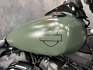 Used 2017 Harley-Davidson Dyna 1745 Fxfb Fat Bob Green - Interior and Exterior details 13