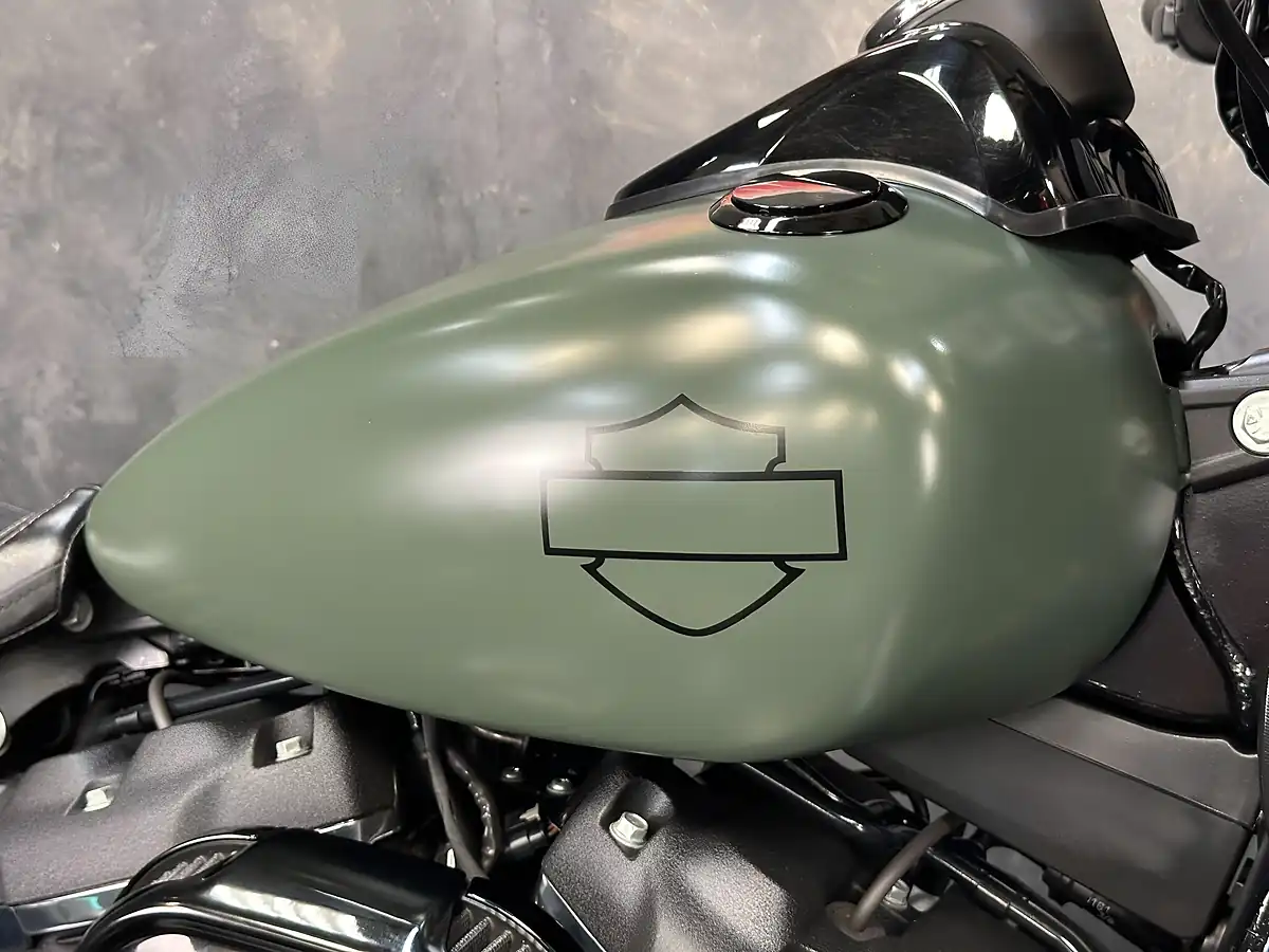 Used 2017 Harley-Davidson Dyna 1745 Fxfb Fat Bob Green - Interior and Exterior details 13