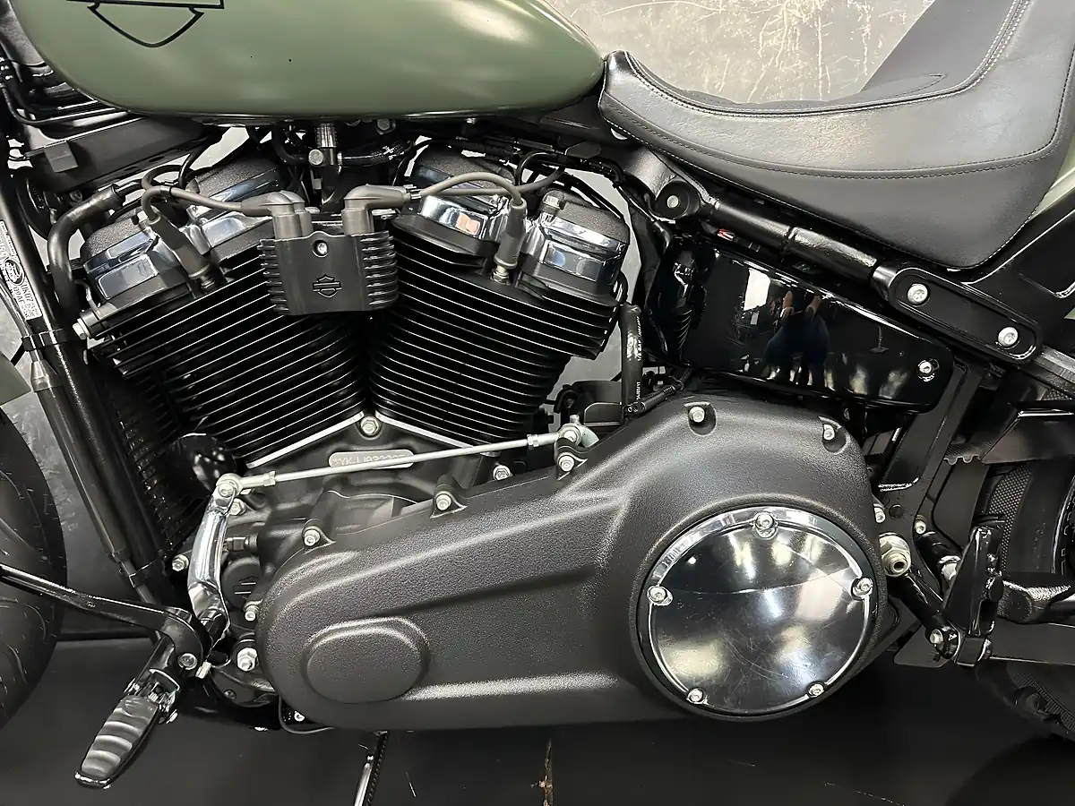 Used 2017 Harley-Davidson Dyna 1745 Fxfb Fat Bob Green - Interior and Exterior details 18