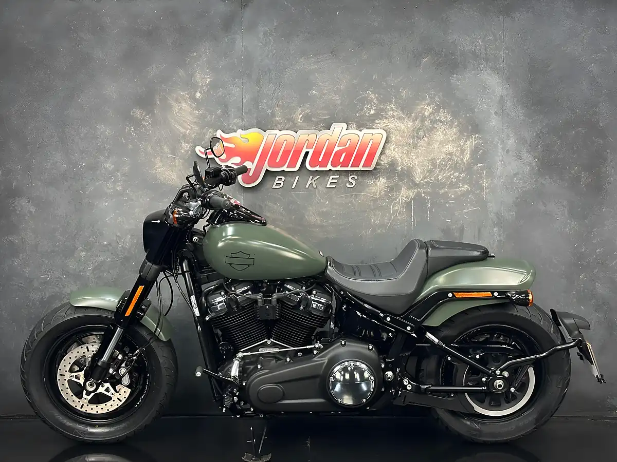 Used 2017 Harley-Davidson Dyna 1745 Fxfb Fat Bob Green - Interior and Exterior details 2