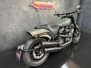 Used 2017 Harley-Davidson Dyna 1745 Fxfb Fat Bob Green - Interior and Exterior details 6