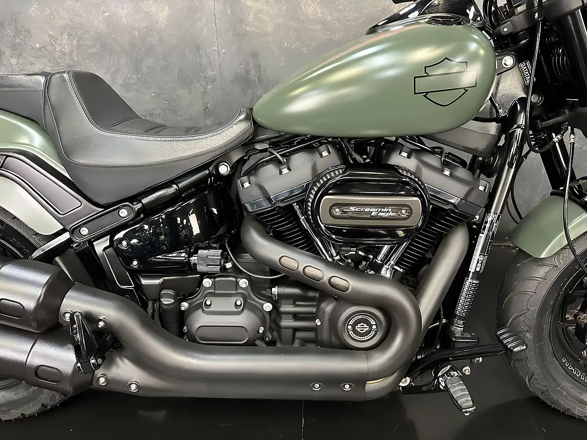 Used 2017 Harley-Davidson Dyna 1745 Fxfb Fat Bob Green - Interior and Exterior details 8
